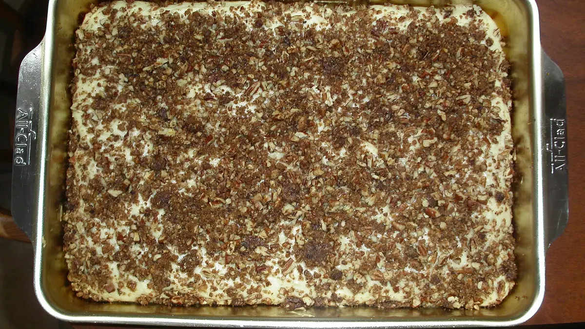 Cake Maker bakes